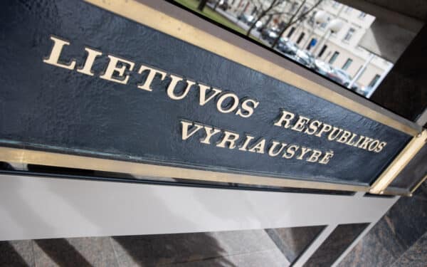 Skaičiai, kurie kelia nerimą: pasitikėjimas valdžia – kritinėje zonoje