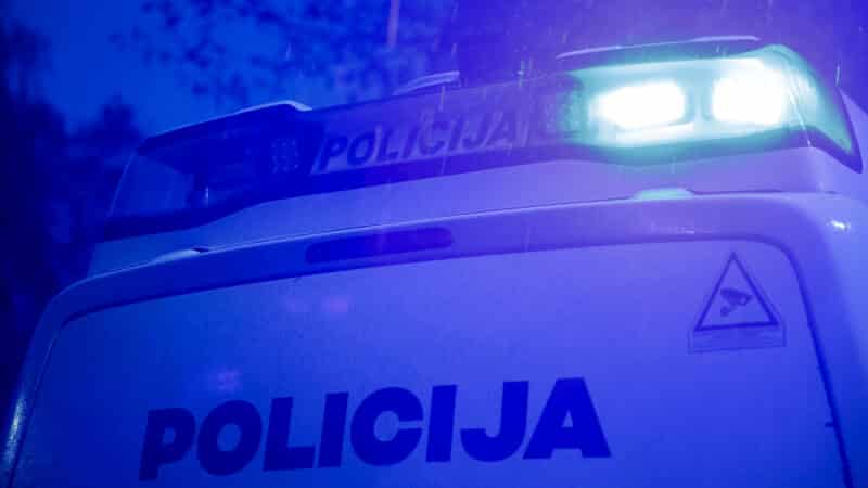 Išpjovė ir išsinešė: negyvenamas namas Gargžduose tapo vagišių taikiniu