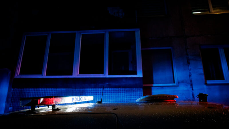 Sostinėje ir Visagine – nerimą keliantys radiniai: bute aptikti irti pradėjęs kūnai