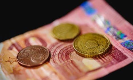 Pinigų iliustracija. ELTA / Josvydas Elinskas nuotr.