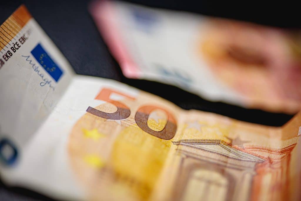 Pinigų iliustracija. ELTA / Josvydas Elinskas