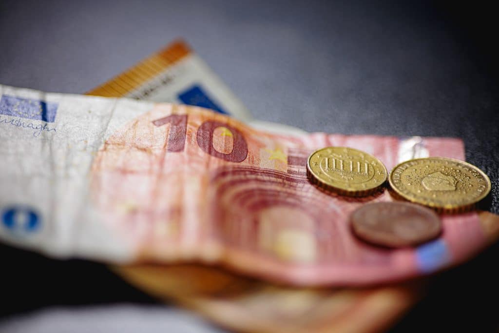 Pinigų iliustracija. ELTA / Josvydas Elinskas