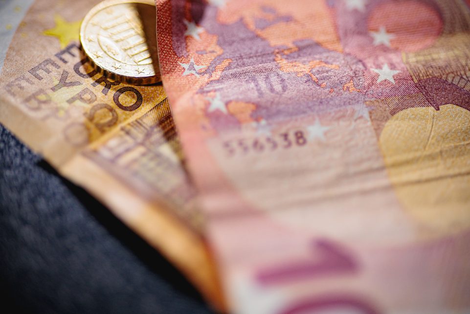 Pinigų iliustracija. ELTA / Josvydas Elinskas