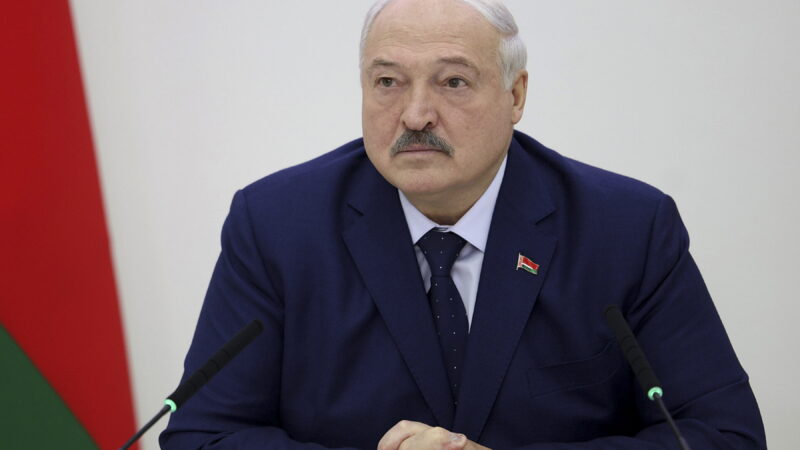 VSD rizikų nematė: kaip sankcionuoto verslininko sūnūs tapo Lietuvos piliečiais?