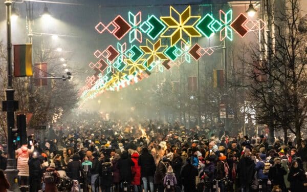 Dėmesio vairuotojams: sostinėje dėl Vasario 16-osios minėjimų – masiniai eismo ribojimai