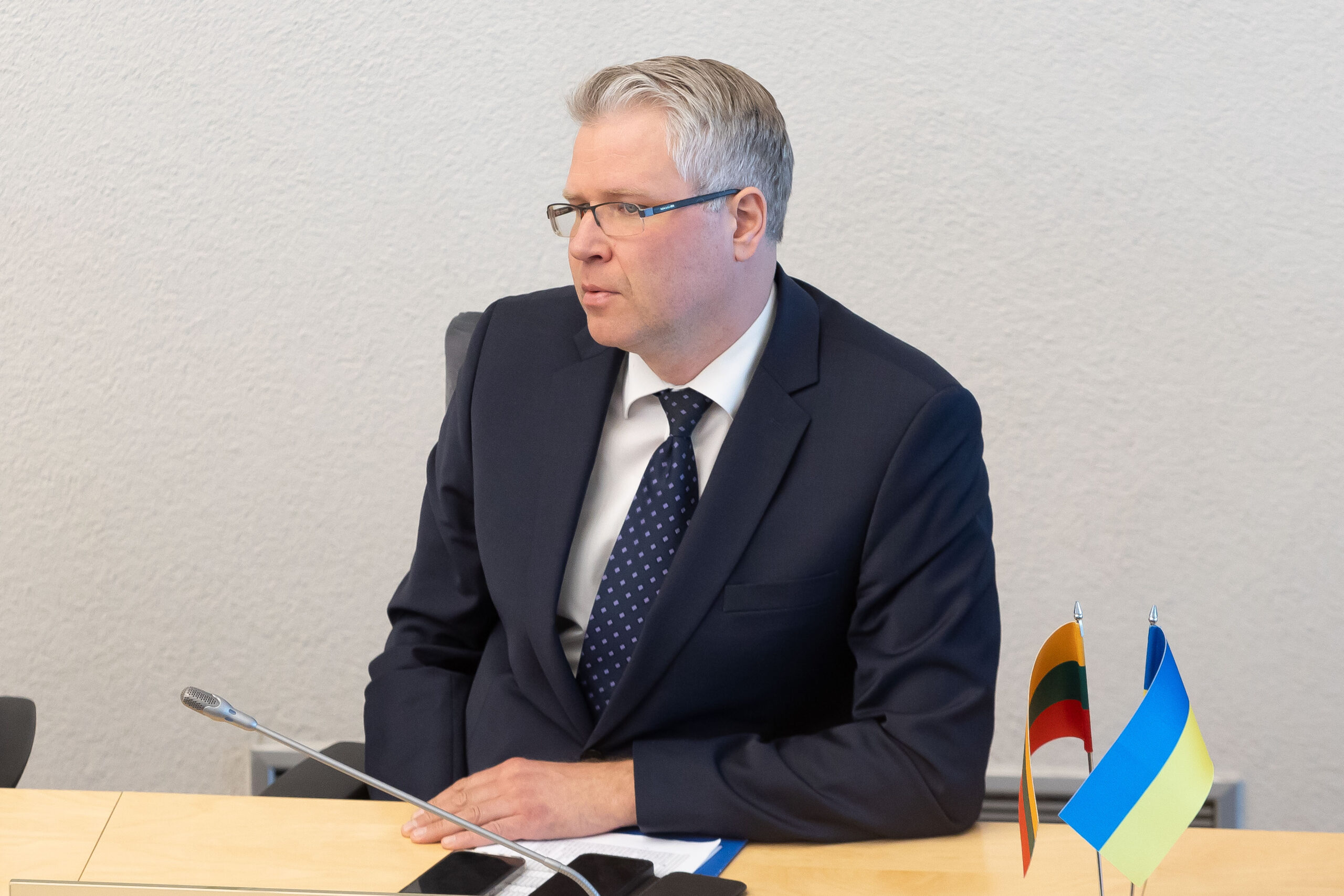 „Čekiukų“ skandalas pasiekė Vyriausybę: STT įtarimai – vicekancleriui