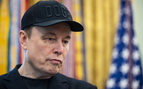 Ar turėsime pirmą trilijonierių pasaulyje? „SpaceX“ planas gali pakeisti istoriją