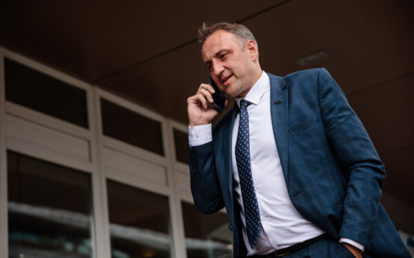 Konfliktas Alytuje aštrėja: mokytojai ragins Nerijų Cesiulį nušalinti mokyklos direktorių