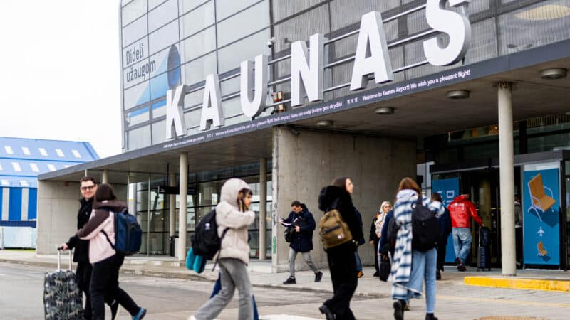 Paaiškėjo, kas valdys naująją Kauno oro uosto daugiaaukštę aikštelę: investicija siekia 10 mln. eurų
