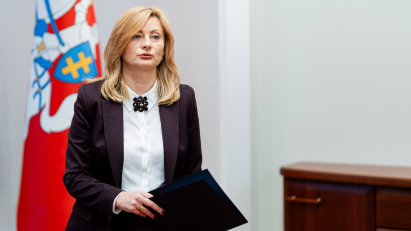 Teisingumo ministrė priėmė naujų advokatų ir teismo eksperto priesaikas