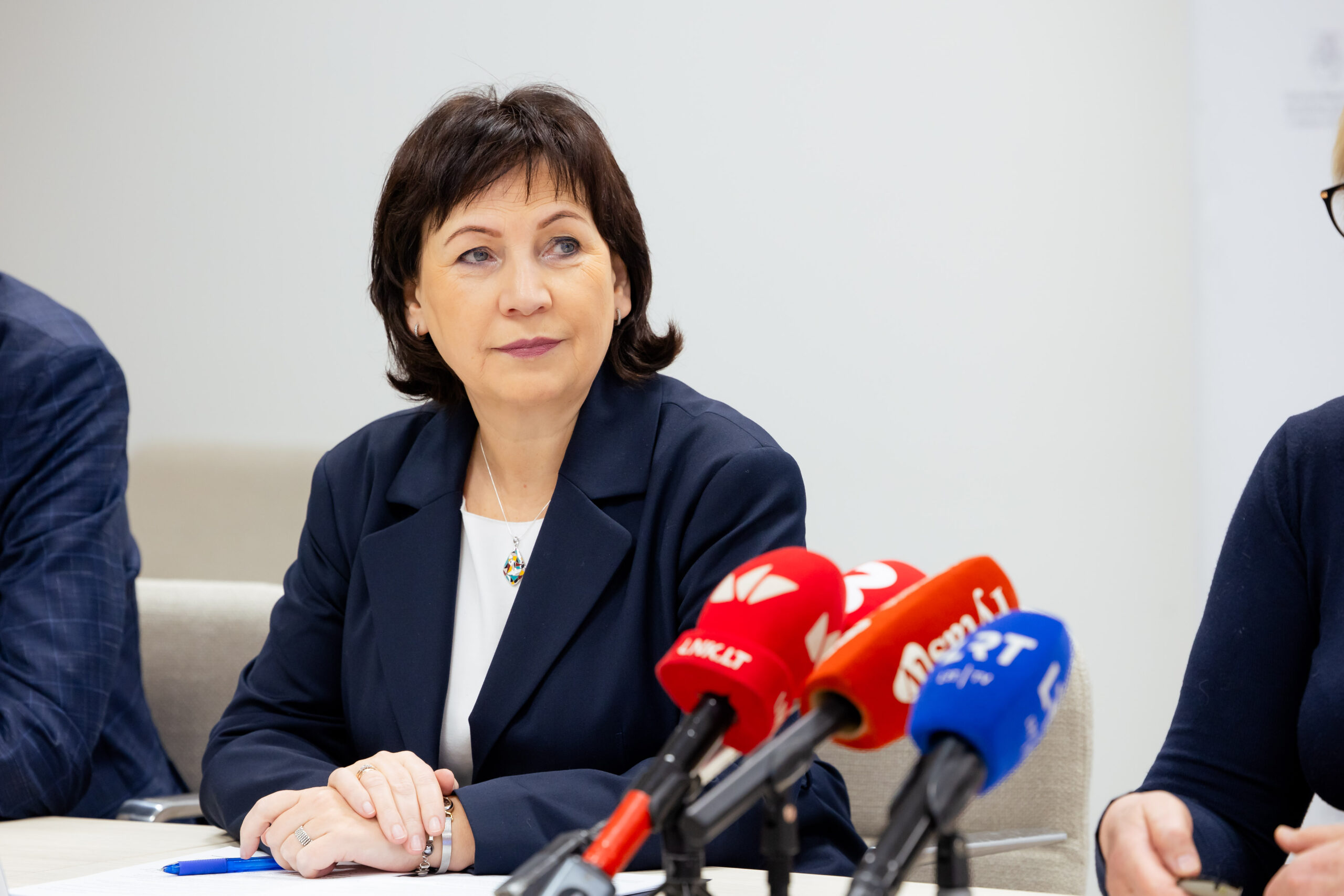 Po Ruginienės pasitraukimo, pirmieji žingsniai: Socialinės apsaugos ir darbo ministrė susitiks su Pakruojo valdžia ir bendruomene