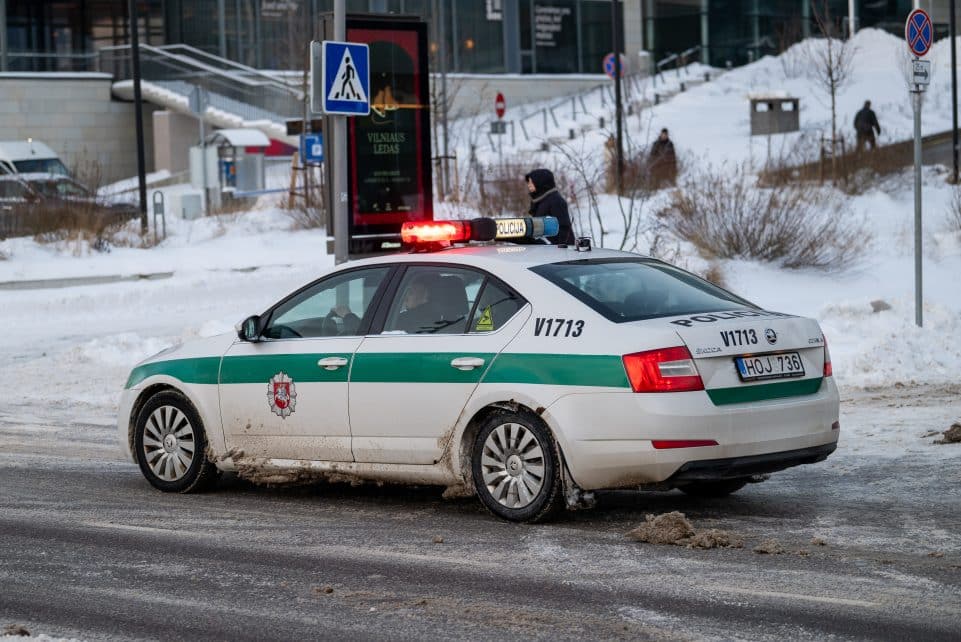 Vilnius žiemą. Policijos automobilis. ELTA / Jonas Balčiūnas