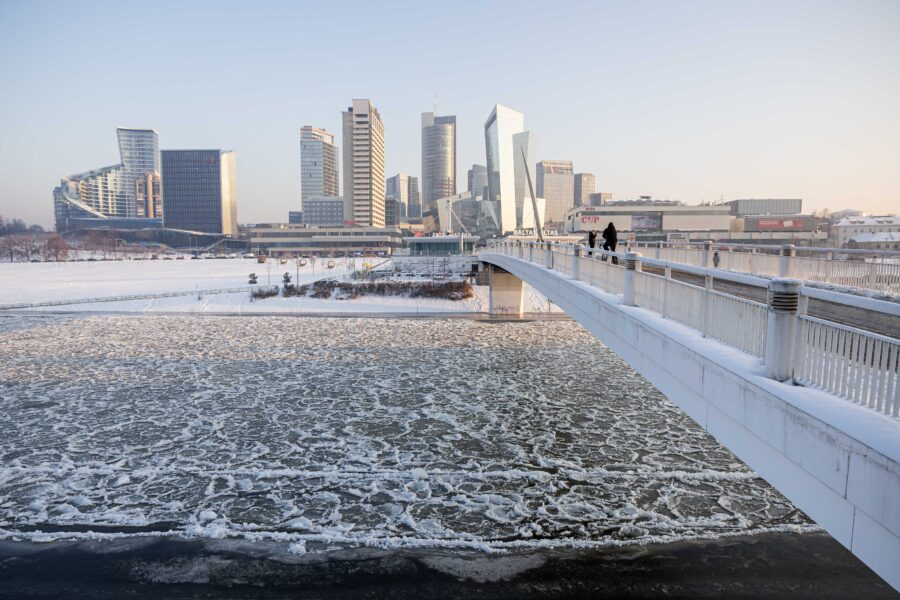 Užšalusi Neries upė Vilniuje. ELTA / Žygimantas Gedvila nuotr.