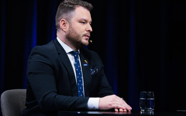 Konservatoriai spaudžia Vyriausybę: ragina šalinti ministrą Žuromską iš pareigų