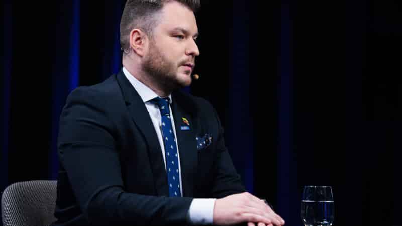 Konservatoriai spaudžia Vyriausybę: ragina šalinti ministrą Žuromską iš pareigų