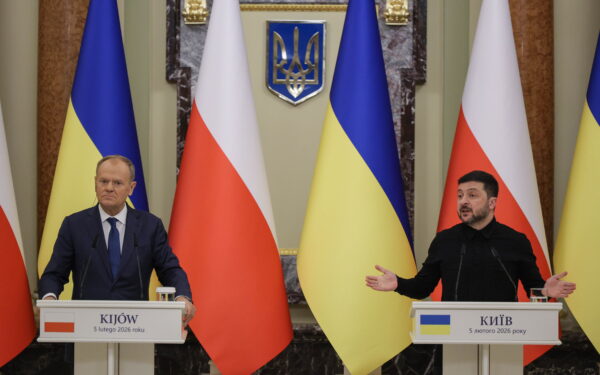 Zelenskis po derybų Abu Dabyje: sirenos Kyjive – geriausias atsakymas ar taika artėja
