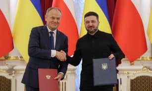 Donaldas Tuskas ir Volodymiras Zelenskis. EPA-ELTA