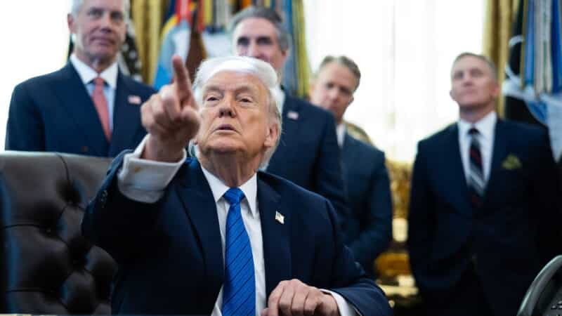 Trumpas ir vėl kursto aistras – naujas jo paviešintas įrašas sukėlė pasipiktinimą