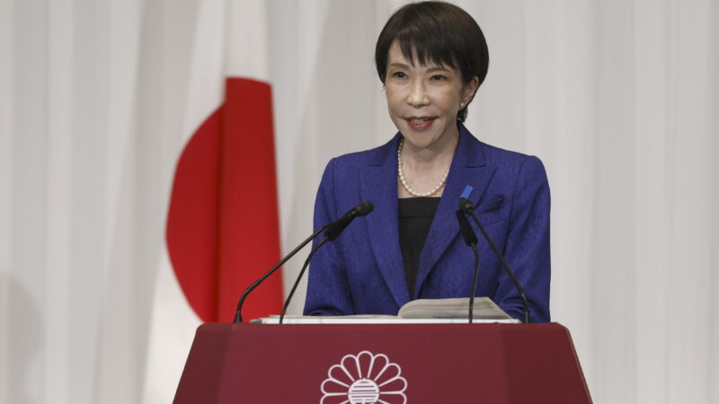 Oficialūs rezultatai Japonijoje: valdančioji partija sutriuškino varžovus laimėdama dviejų trečdalių daugumą