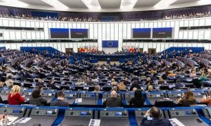 EP patvirtino 90 mlrd. eurų paskolą Ukrainai. EPA-ELTA