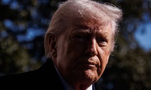 Trumpas prieš Rusijos ir Ukrainos derybas teigia, kad Kyjivas turi greitai derėtis. EPA-ELTA