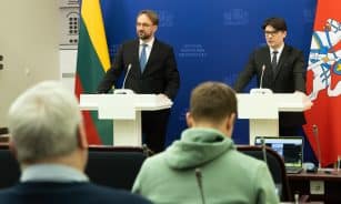 Prezidento vyriausiojo patarėjo Vaido Augustinavičiaus ir LB valdybos pirmininko Gedimino Šimkaus komentarai žiniasklaidai. ELTA / Dainius Labutis