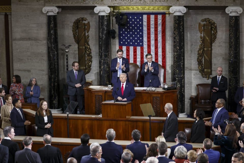 Metiniame pranešime apie padėtį šalyje Trumpas bandė atkurti prezidento autoritetą. EPA-ELTA