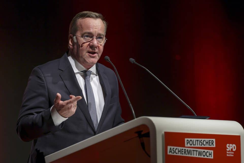 Pistorius „labai svarbiu žingsniu“ vadina planuojamą dronų įsigijimą. EPA-ELTA