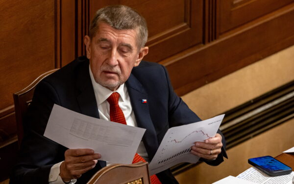 Čekija rizikuoja savo reputacija Aljanse: po pažado dėl 5 proc. – žingsnis atgal