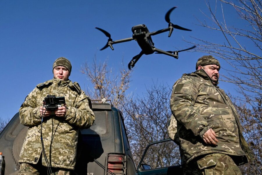 Rusija taikosi į studentus: spaudimas tapti dronų pilotais kelia vis daugiau klausimų