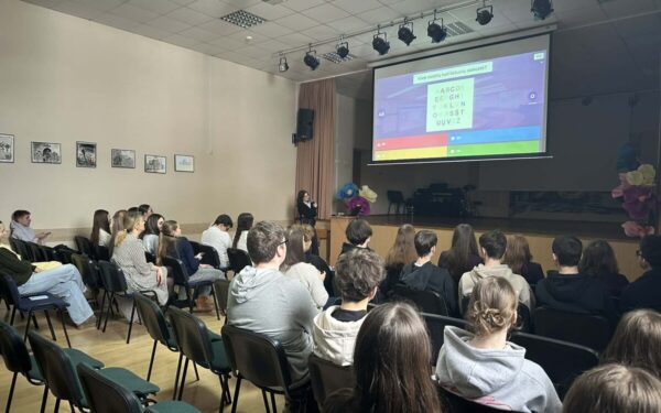 Gimnazijoje mokiniai nubalsavo dėl pokyčių: paaiškėjo, kurie projektai bus įgyvendinti