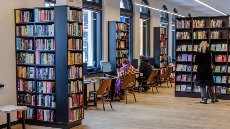 Panevėžys kviečia į bibliotekų savaitę: nemokami renginiai, staigmenos ir žinomi svečiai