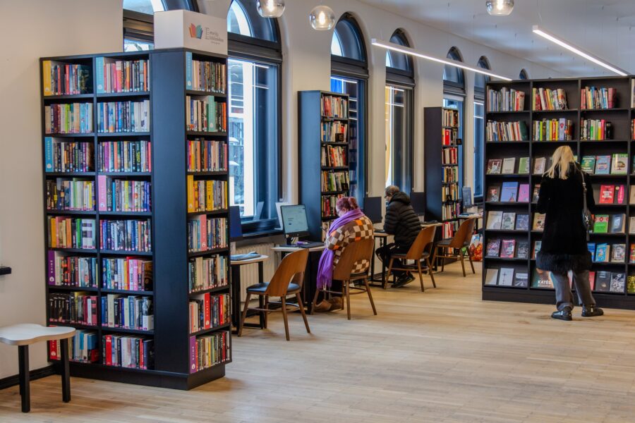 Panevėžys kviečia į bibliotekų savaitę: nemokami renginiai, staigmenos ir žinomi svečiai