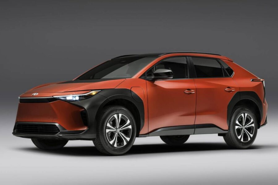„Toyota“ ruošia revoliuciją: kodėl jų naujos baterijos privers pasitraukti konkurentus?