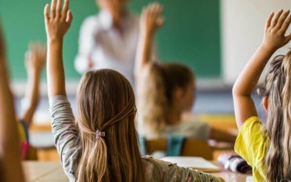 Ar tai pakeis gimstamumą? Siūloma smarkiai didinti išmokas tėvams