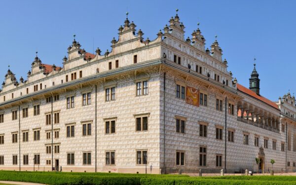 Unikalūs rūmai ir paslaptingas namas: šis miestas tapo „UNESCO” dalimi