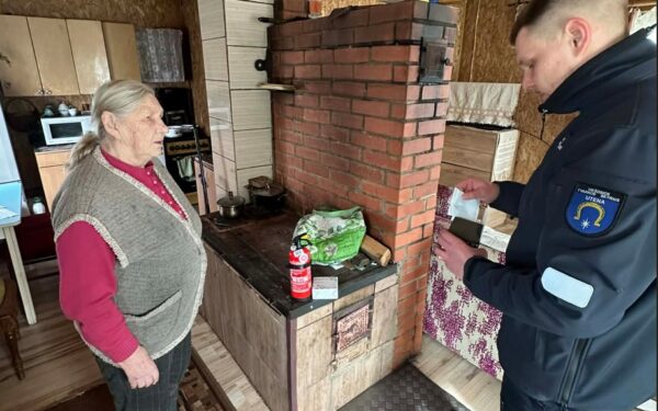 Svarbus žingsnis Utenoje: tikrinami rizikingi būstai, dalijamos gyvybes gelbstinčios priemonės