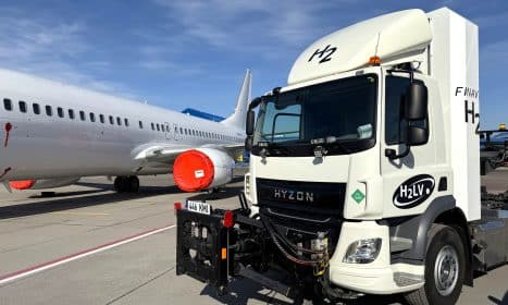 Kauno oro uostas. Vandenilinis sunkvežimis. ELTA nuotr.