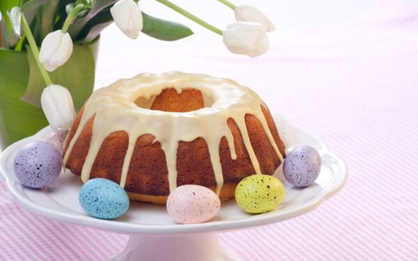 Pamirškite trupančius pyragus: vienas netikėtas ingredientas velykinę bobą pavers tobula