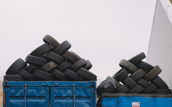 Padangų keitimo bumas: kur jas palikti nemokamai ir kaip išvengti baudų iki 6000 eurų