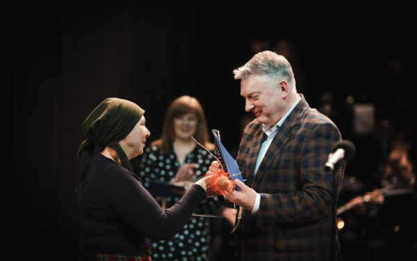 Vilkaviškyje išdalino prestižines statulėles, apdovanojimas už muziką iškeliavo į Mažeikius