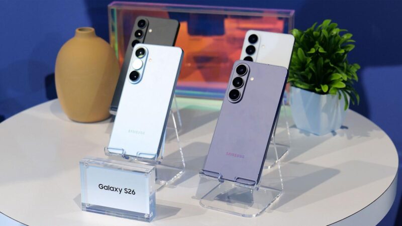 Naujas „Samsung“ nuvylė ar nustebino? Sužinokite, kuo „Galaxy S26“ lenkia „Galaxy S25“