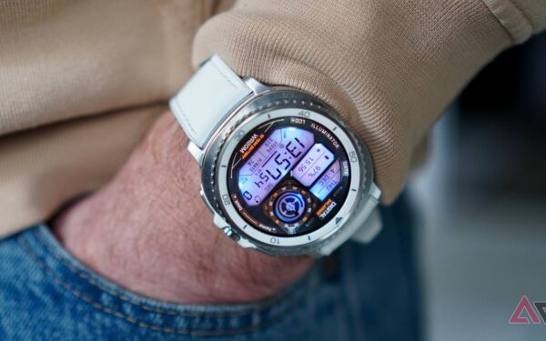 „Samsung“ paslaptis iškilo į viešumą: kokių naujovių sulauks „Galaxy Watch 9“?