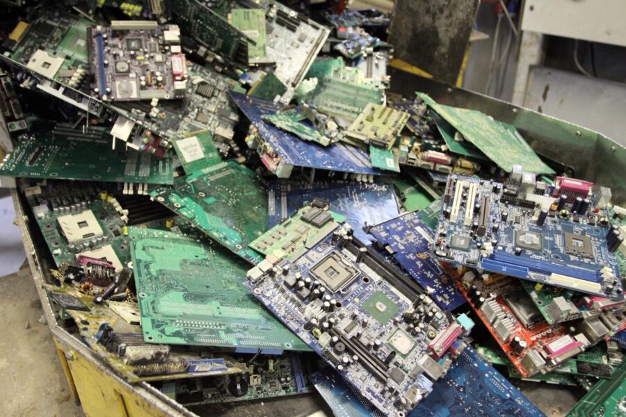 Svarbi žinia gyventojams: nemokamai surinks pavojingas atliekas, svarbu žinoti datas