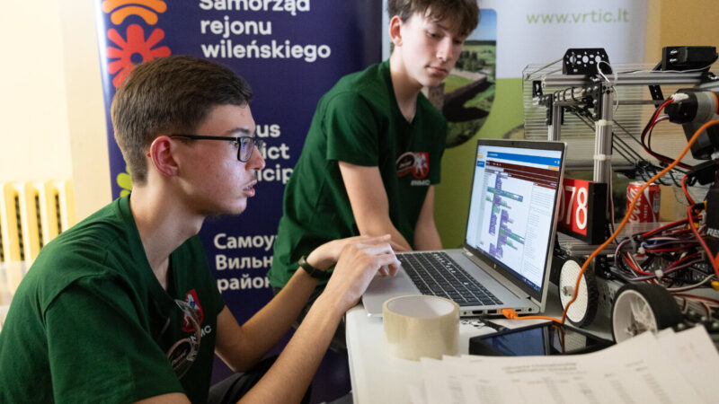 Tarptautiniame robotikos čempionate – Vilniaus rajono mokinių pergalės