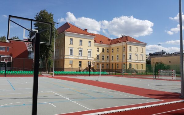 Milijoninės investicijos į sporto aikštynus: ar jūsų mokykla patenka į sąrašą?