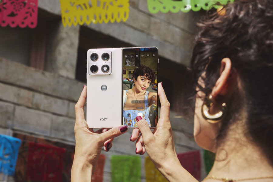 Atskleisti geriausių kamerų reitingai: „Motorola Razr fold“ aplenkė net galingiausius „Google“ modelius