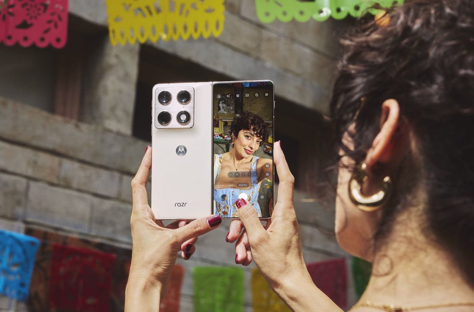 Atskleisti geriausių kamerų reitingai: „Motorola Razr fold“ aplenkė net galingiausius „Google“ modelius