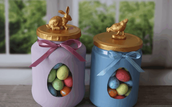 Šis triukas prikels senus stiklainius: pigiai susikursite velykinę dekoraciją namuose