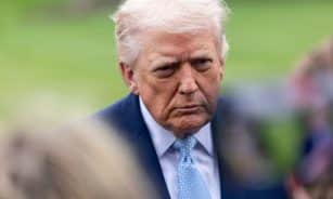 Trumpas po „labai gerų“ taikos derybų atideda smūgius į Irano elektrines. EPA-ELTA